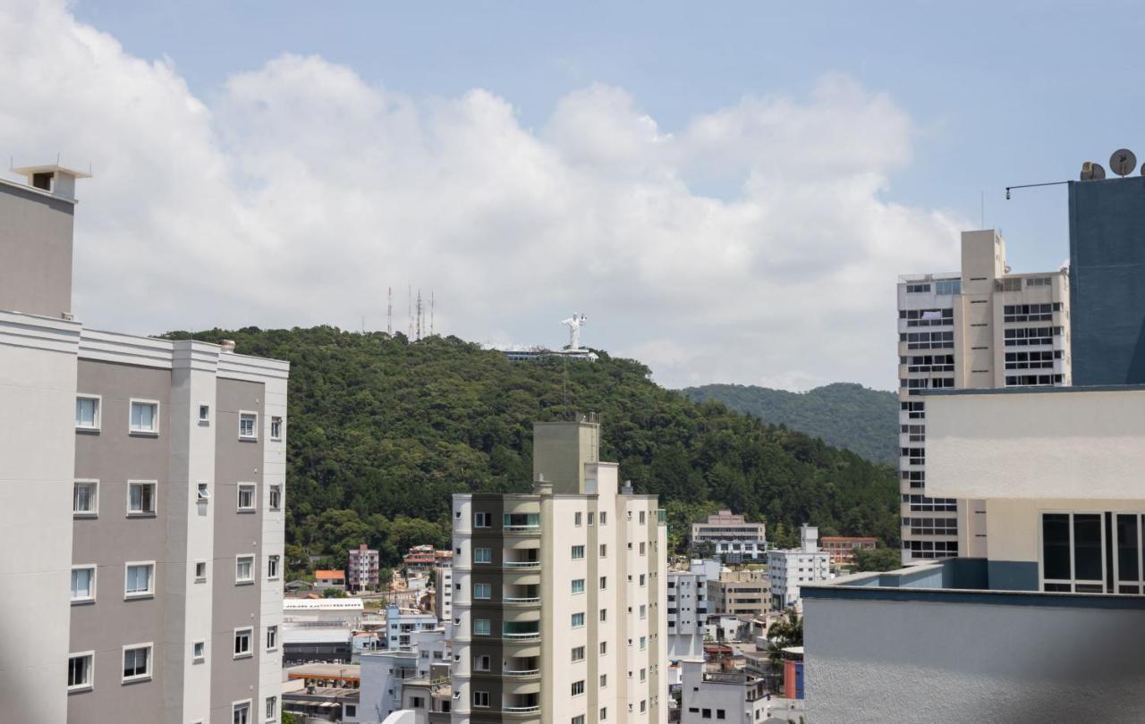 Amplo Apartamento De 3 Quartos No Centro De Balneario Camboriu N1859 Daire Dış mekan fotoğraf